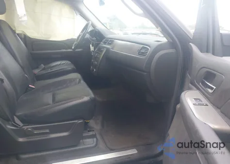 2008 Chevrolet Tahoe Ls z USA, uszkodzony, nr VIN 1GNFC13C28R202950